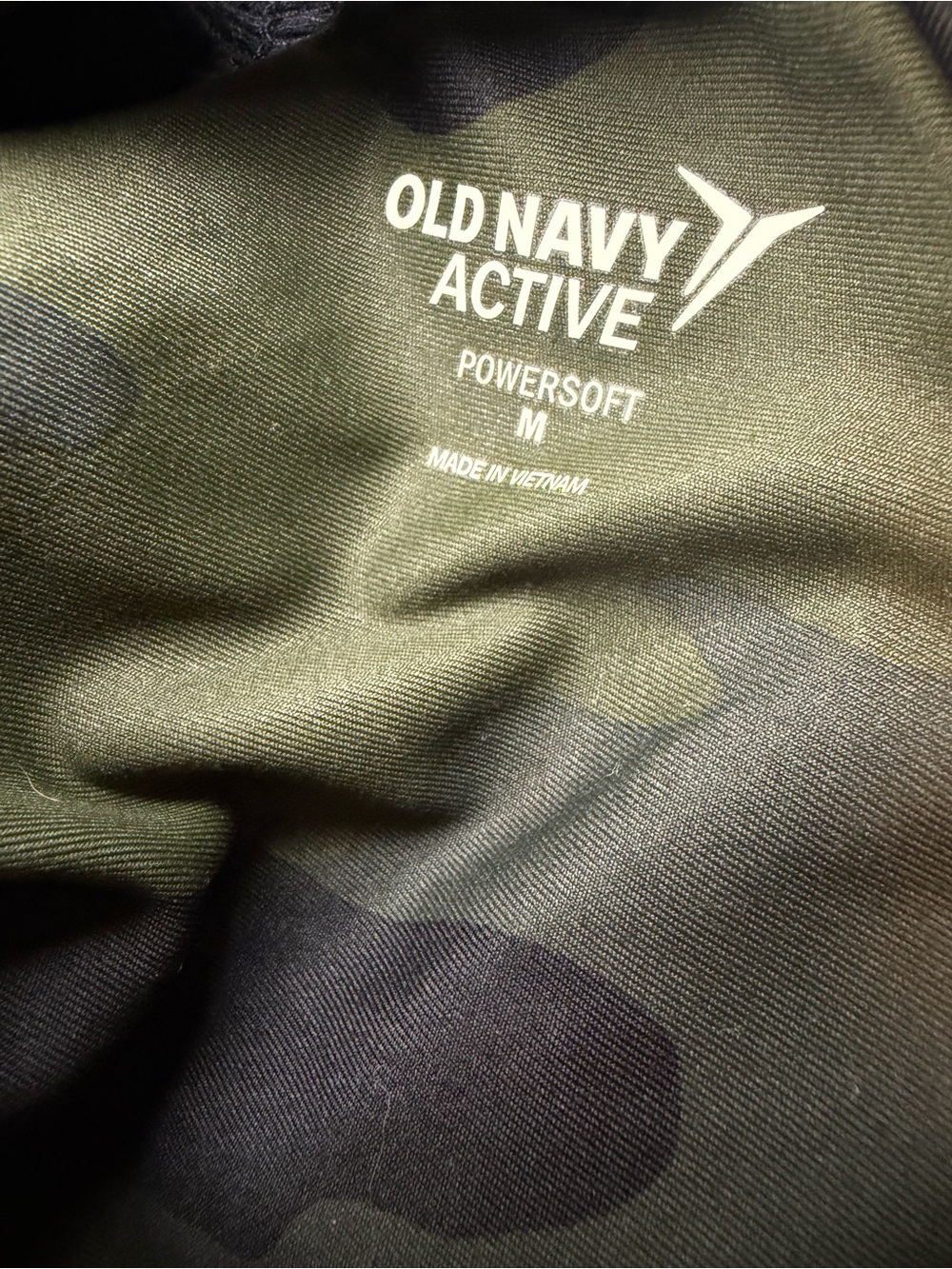 Old Navy Active Camo Print Sports Top with Built in Bra - Olive & Black - Picture 7 of 9
